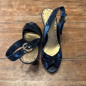 BCBGIRLS Y2K faux snake skin sling back chunky heels size 7.5